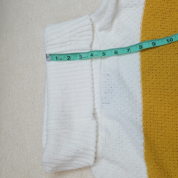 Almost Famous Sweater Earth tone Stripes - Picture 6 of 9